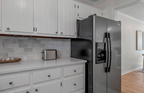 Lexington Casa | Perfect for Extended Stays! Luxury Townhome in Quiet Neighborhood Near UK