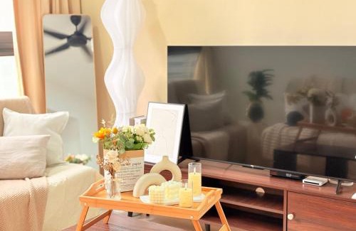 Taman Pertama Apartamento | Perfect for Families & Larger Groups, KL MRT- M Vertica