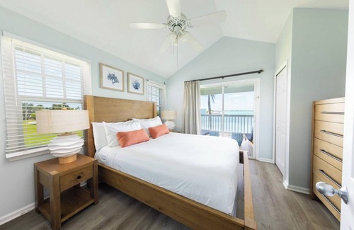 Marathon Hotel | Perfect for Family and Friends! Gorgeous Villa with Full Kitchen! Pool Access