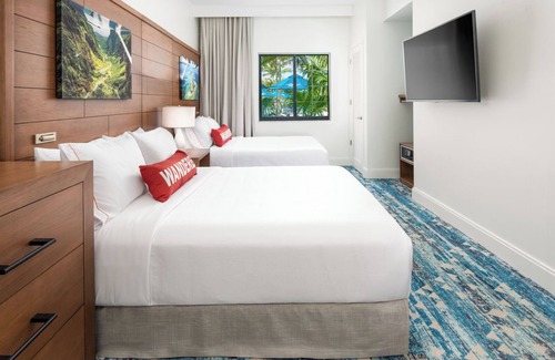 Park Shore Hotel | Perfect for Family Beach Stay! Spacious Suite w/ Fully Equipped Kitchen | Pool