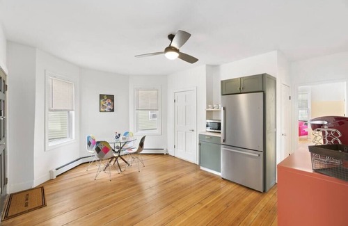 Providence Apartamento | Perfect for Groups! 3BR★Chic & Modern APT near DT!