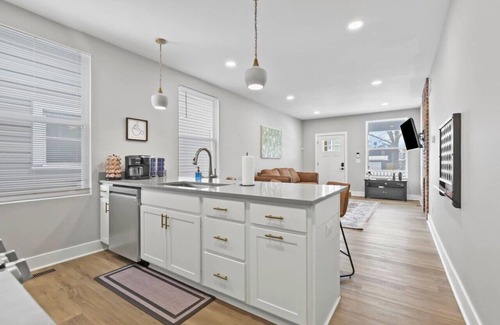 Livingston Park Casa | 293) Perfect for larger groups + Hot Tub!