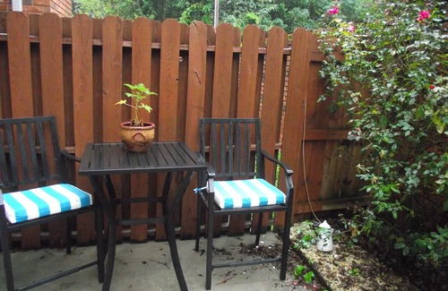 Forest Hills Condominio | Perfecto para MAESTROS. 2HAB, 2 1 / 2BA