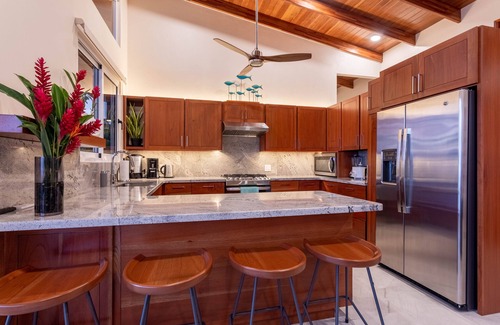 Ballena Casa | Perfect for multiple couples & families/luxurious/huge ocean view/gated/private