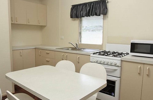 Amity Point Casa | Perfect for retired folk, Fisherman & Small families