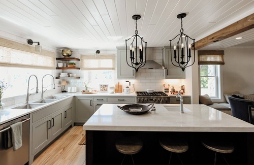 Suttons Bay Otro | Perfect for Retreats, Family Reunions, Large Groups! Complete Remodel!