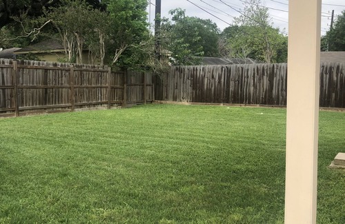 Westbury Casa | Perfect for roommates and dogs