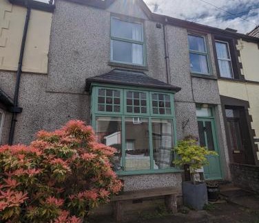Gallt Y Foel Casa | Perfect for Snowdon. Groups, families+dogs welcome