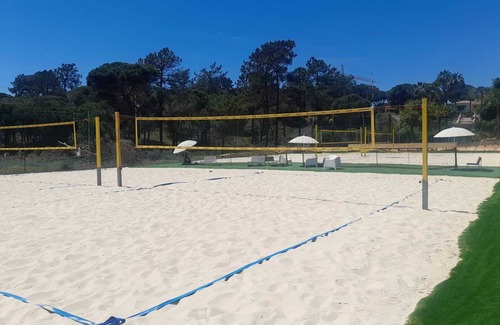 Vale do Garrao Villa | Ideal para grupos deportivos o varias familias: voleibol de playa y deportes de playa