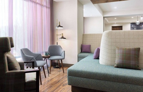 Oakhurst Hotel | Perfect For the Outdoor Enthusiasts! 15 Miles From Yosemite- 2 Units