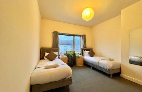 Coventry Apartamento | Perfect for Work Trips & Families, Spacious 2BR, WiFi, Free Parking, Sleeps 5