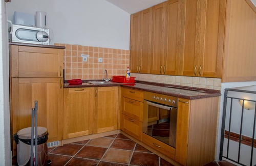 Mrcevac Apartamento | Perfecto para 12 personas, 2 km al mar, terrazas, vistas al mar, piscina, 3 unidades separadas