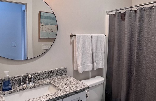 Opelika Casa | Perfect Game Day Home - 2 Bed/2 Bath
