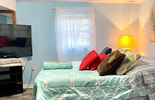 Radcliff Apartamento | Escapada perfecta y 4 minutos a Fort Knox Tranquilo, seguro con un hermoso jardín