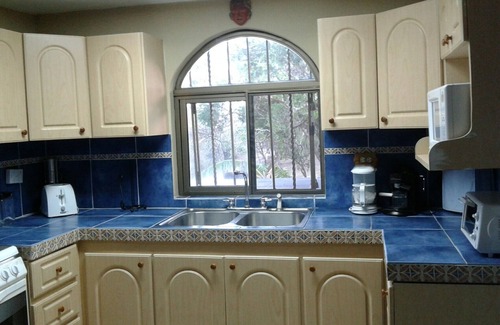 Panama Oeste Province Villa | Perfect Getaway & Bird-Watcher's Paradise-1. Villa 5 acres de montaña