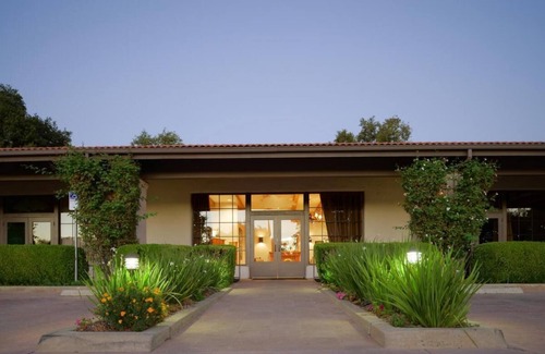 San Diego Country Estates Apartamento | Perfect Getaway! Two Comfortable Units, Onsite Pool & Game Room, Free Parking