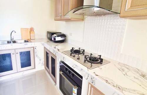 Saraphi Casa | Perfect Home 15 mins from airport.