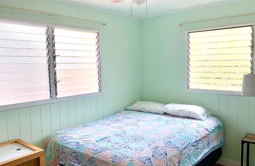 Diamond Head - Kapahulu - St. Louis Cabaña | Perfect Honolulu location Clean comfortable room