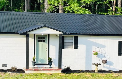Iuka Casa | Perfect lake house at Scruggs Bridge!