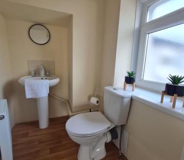 Merthyr Tydfil Apartamento | Perfect Location 2 BR serviced apartment Nr Bike Park Wales & Brecon Beacons