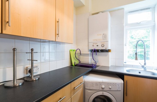 West Hampstead Apartamento | Ubicación perfecta, a 4 minutos del metro! Ligero, espacioso y cómodo, para 7 personas.