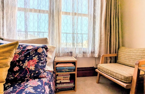Russian Hill Apartamento | Ubicación perfecta - 4BD, 1BA - Restaurado Redwood Home