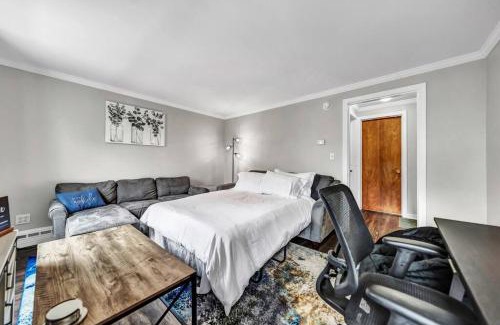 Hamburg Apartamento | Perfect Location and Fast Wi-Fi Heart of Village