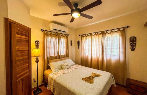 Dominical Casa | Perfect Location! Beach & Market 100m Away