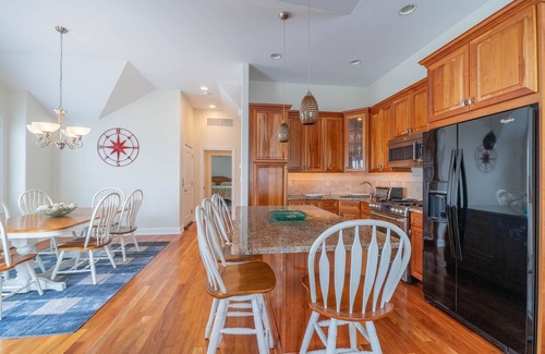 Stone Harbor Casa | Perfect location!!! Dog friendly townhome in the heart of Stone Harbor
