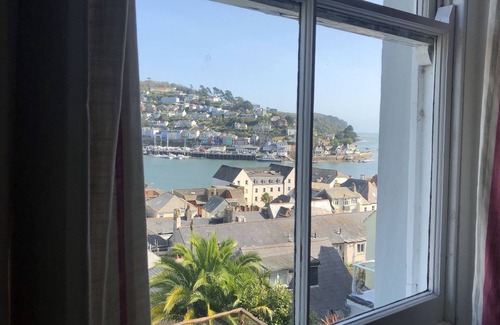 Dartmouth Casa | Perfect Location, Electric Car Friendly and Superb Views from Above Town