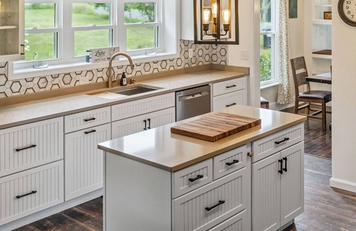 Hector Casa | Perfect location for exploring Seneca Lake!