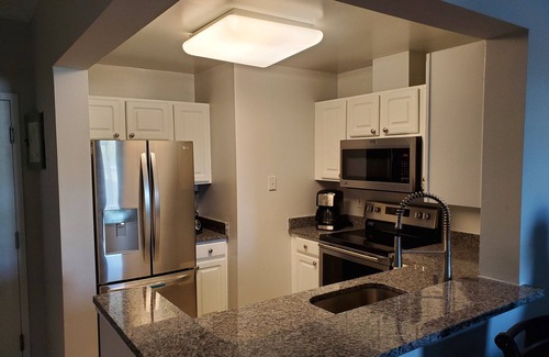 Federal Hill Condominio | Perfect Location: Fully Furnish Elegant One Bedroom Condo at the Harborview