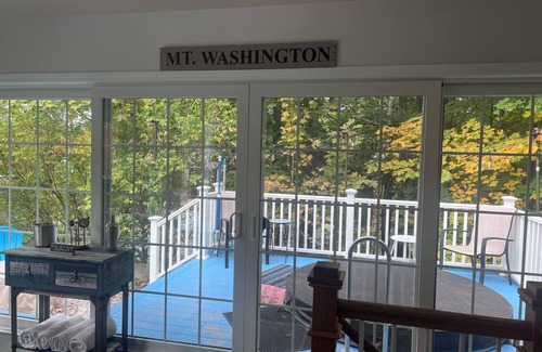 Intervale Casa | Perfect location & hot tub! Cozy home for couples, parties of 4, possibly more!