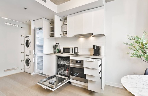 Latin Quarter Apartamento | Perfect Location in City | MUST Stay | VERY Clean