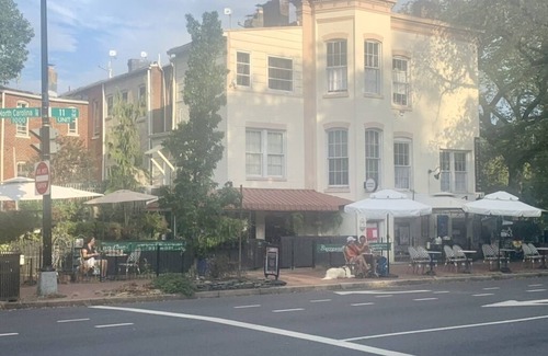 Northeast Apartamento | Perfect Location in Capitol Hill