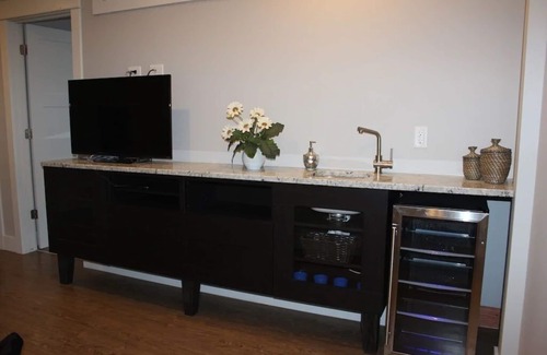 Grand Haven Condominio | Perfect location! Right downtown! Walking distance to everything.