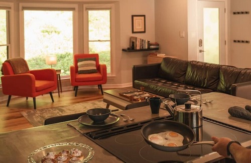 Gerton Casa | Perfect Luxe Retreat w/Hot Tub