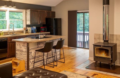 Gerton Casa | Perfect Luxe Retreat w/Hot Tub