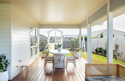 Warrnambool Casa | Perfect newly built modern family/large group getaway-outdoor kids playground