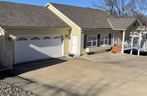 Lake of the Ozarks Casa | Perfect on the water Lake Ozark getaway on mile-marker 8!