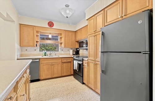 Bayshore Gardens Casa | Perfect Pool Getaway in Bradenton Near Sarasota!