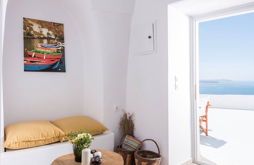 Oia Villa | Perfect Purity House