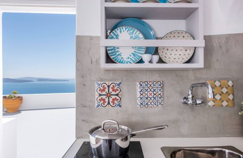 Oia Villa | Perfect Purity House