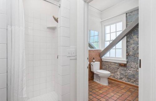 Santa Rosa Apartamento | Perfect Santa Rosa Escape at Historic Stonehouse!