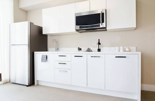 Bay Harbor Islands Hotel | Perfect Spot in Bay Harbor! Comfortable Unit w/ Kitchens! Pet-friendly, Pool