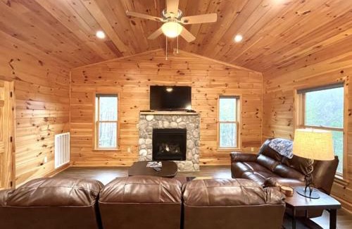Tellico Plains Casa | Perfect Stay for Fishing, Hiking, R&R - Charming Sapphire Bear Home