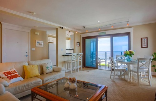 Lincoln Acres Condominio | Perfect Sunsets... 2 Bedroom - 2 Bath condo with unobstructed views of the ocean