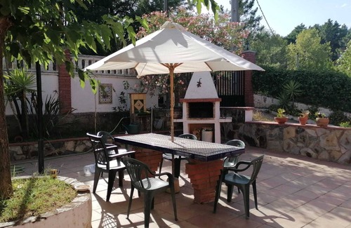 Can Fornacá Cabaña | Escapada Perfecta: Casa Rural con Chimenea, Piscina y Vistas