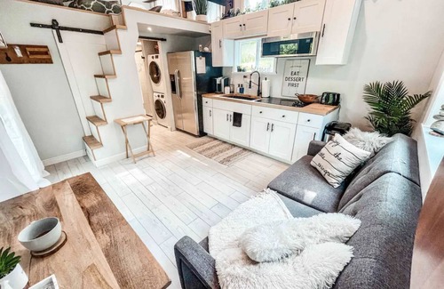 Buford Casa | Perfect Tiny Home Getaway!