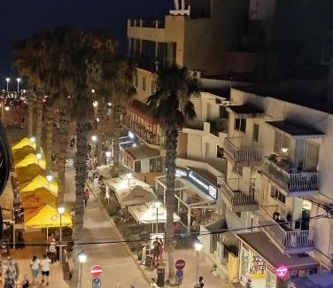Bugibba Apartamento | Perfect tourist accommodation in Bugibba square!